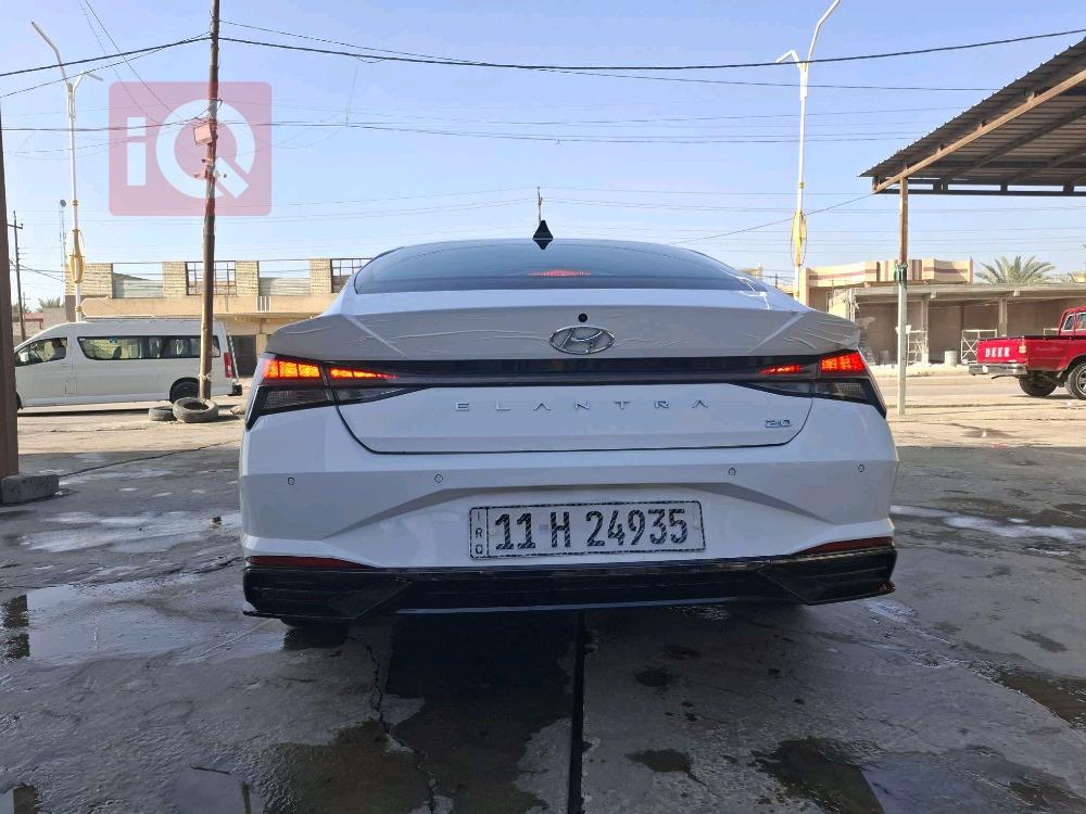 هیوندای ئەلەنترا